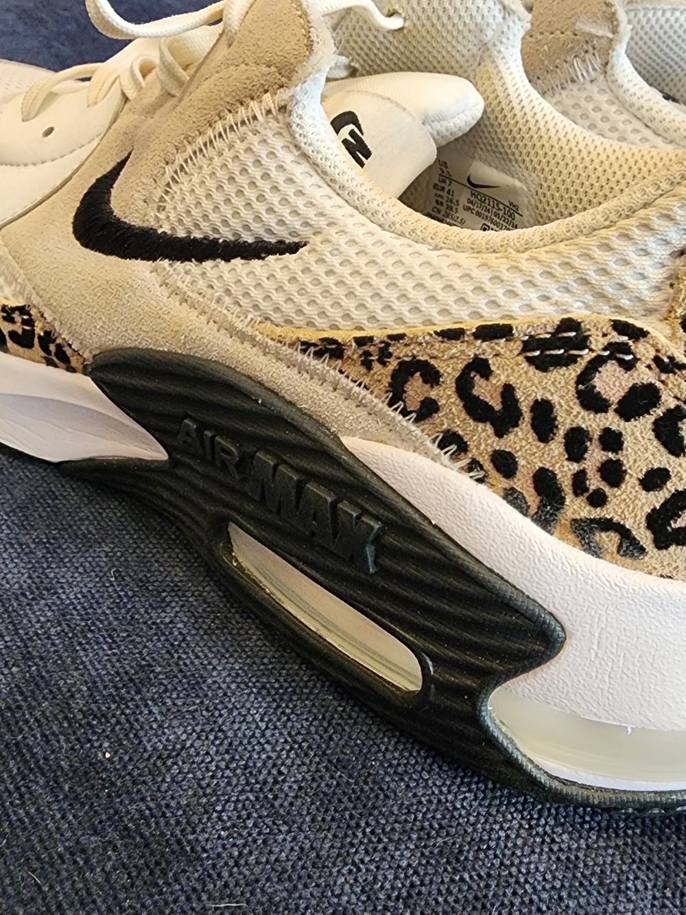 Nike Women’s White & Black Leopard Print Sneakers Size 9.5 - Picture 3 of 8